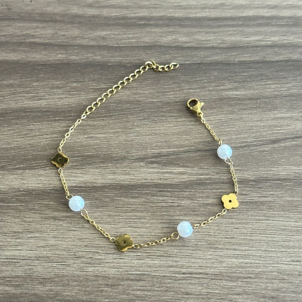 Flower Bracelet Q826